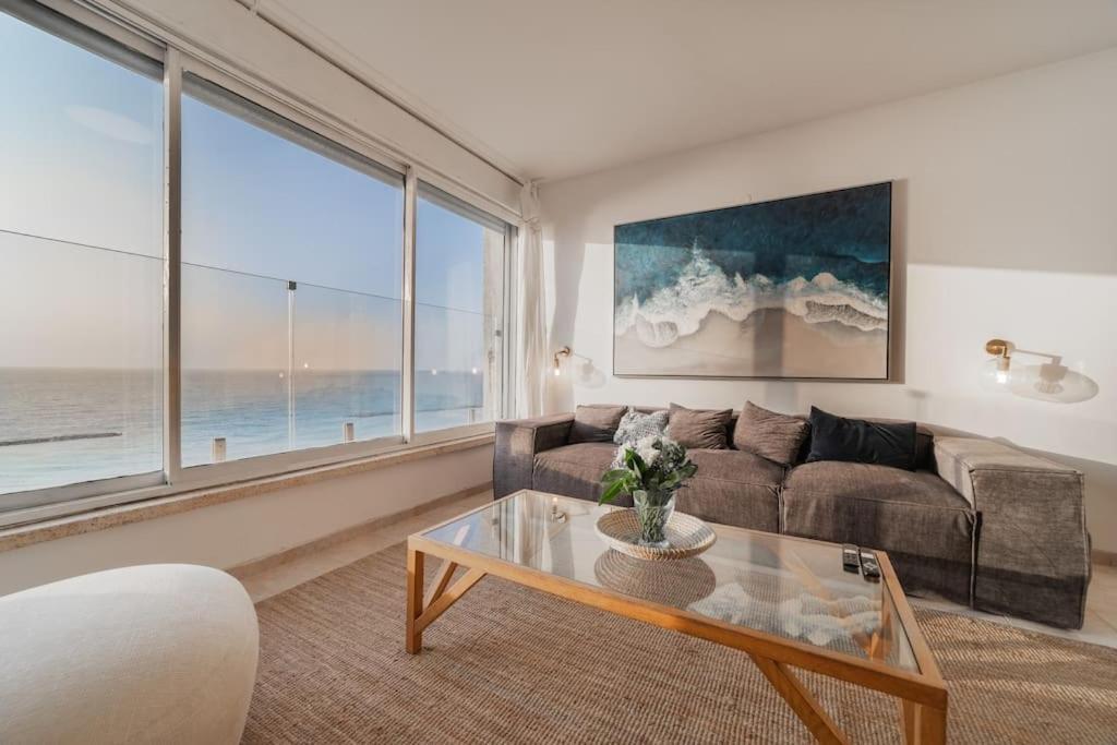 Beachfront Apartment With Breathtaking Sea View Netanya Exterior photo